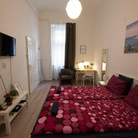 בודפשט No. 11 Apartment With 2 Bathrooms Next To Railway Station מראה חיצוני תמונה
