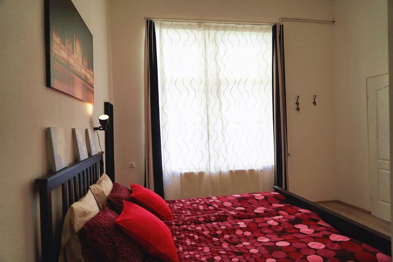 בודפשט No. 11 Apartment With 2 Bathrooms Next To Railway Station מראה חיצוני תמונה