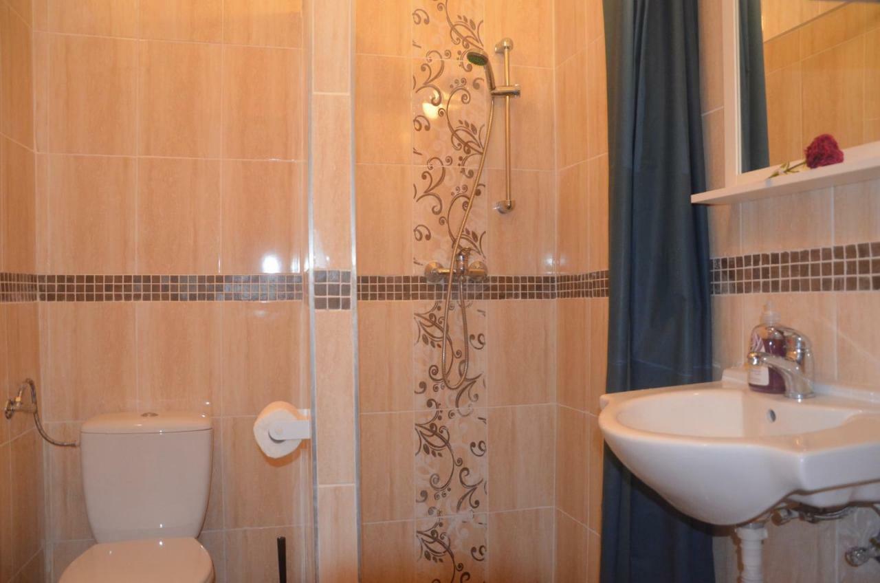 בודפשט No. 11 Apartment With 2 Bathrooms Next To Railway Station מראה חיצוני תמונה