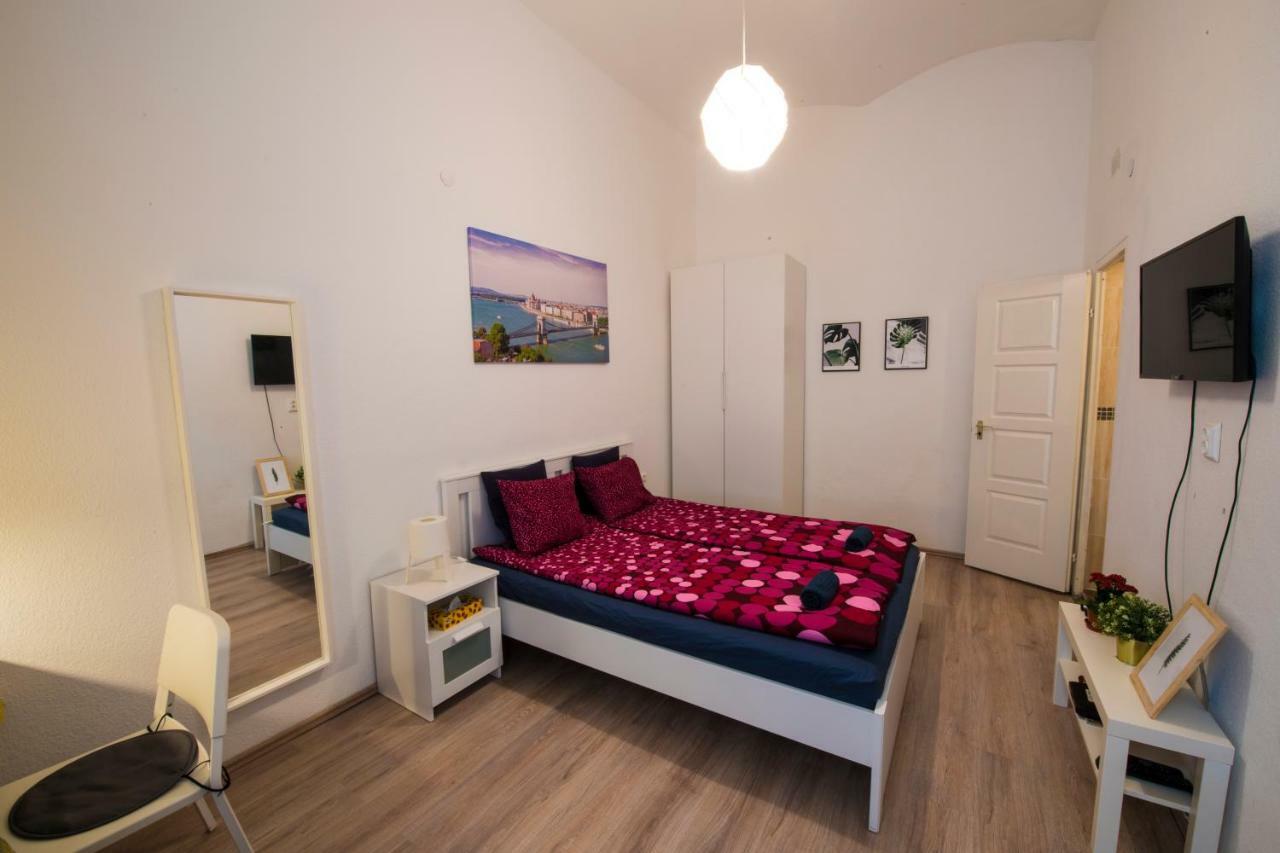 בודפשט No. 11 Apartment With 2 Bathrooms Next To Railway Station מראה חיצוני תמונה