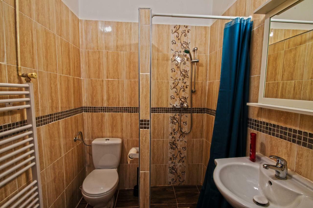 בודפשט No. 11 Apartment With 2 Bathrooms Next To Railway Station מראה חיצוני תמונה