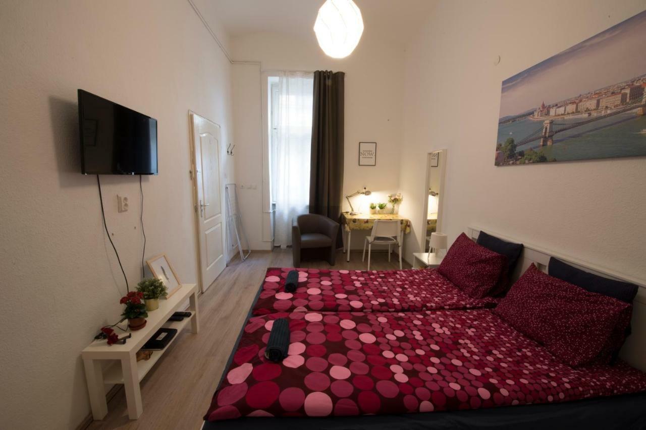 בודפשט No. 11 Apartment With 2 Bathrooms Next To Railway Station מראה חיצוני תמונה