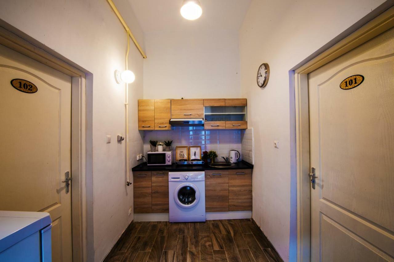 בודפשט No. 11 Apartment With 2 Bathrooms Next To Railway Station מראה חיצוני תמונה